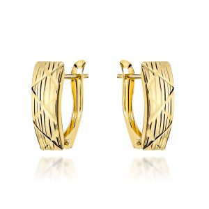 Kolczyki złote zdobione diamentowanymi paskami pr. 585